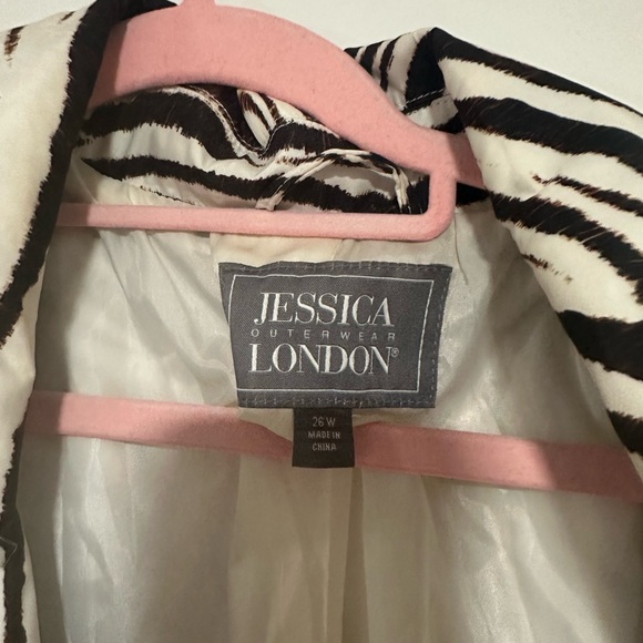 Zebra print trenchcoat - Picture 2 of 2